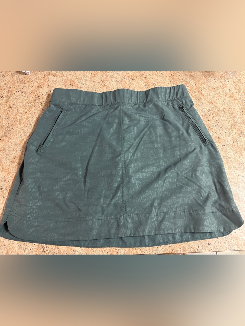 Orvis Olive Green Women's Skort with Zip Pockets XL